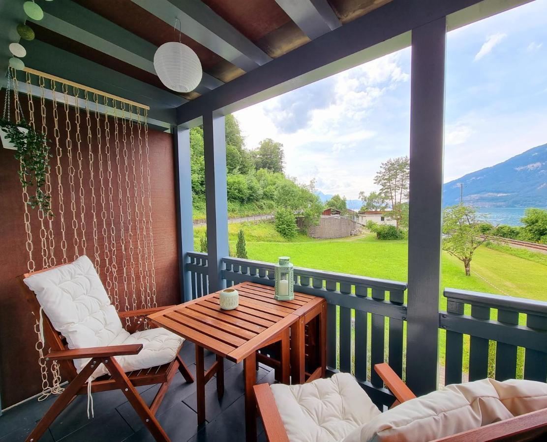 Strandhuesli Directly On Lake Thun Därligen Exterior foto